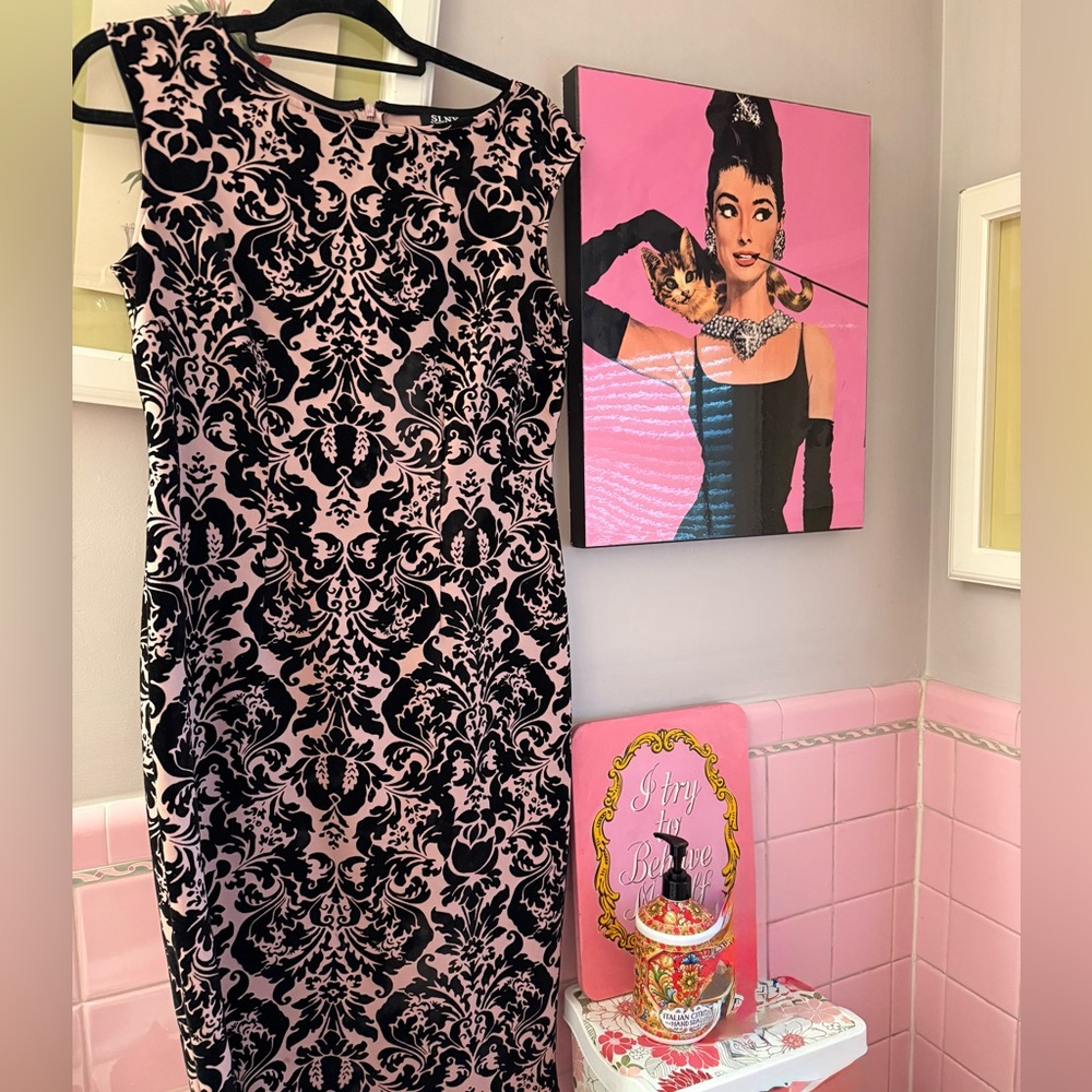 SLNY Black and Tan Sheath Dress with Bateau Neckline